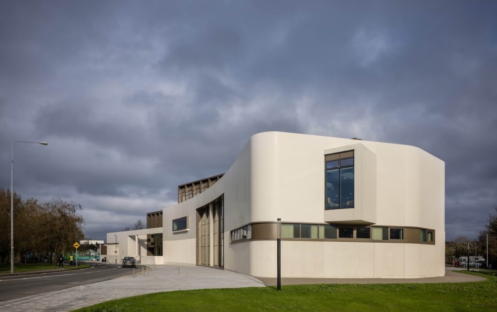 DeValera Library and Súil Art Gallery from south west by Keith Williams Architects photograph Ste Murray